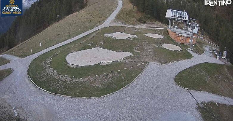 Webcam Folgarida-Marilleva  (Skiarea Campiglio Dolomiti di Brenta - Val di Sole Val Rendena) - Pista delle Rocce - Folgarida
