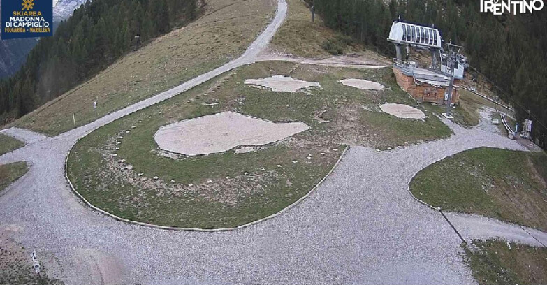 Webcam Folgarida-Marilleva  (Skiarea Campiglio Dolomiti di Brenta - Val di Sole Val Rendena) - Pista delle Rocce - Folgarida