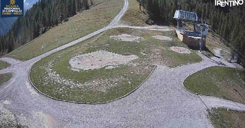 Webcam Folgarida-Marilleva  (Skiarea Campiglio Dolomiti di Brenta - Val di Sole Val Rendena) - Pista delle Rocce - Folgarida