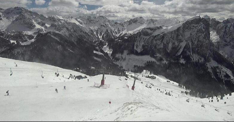 Webcam Pozza di Fassa-Aloch-Buffaure  - Rifugio Baita Cuz