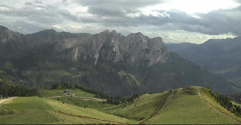 Webcam Pozza di Fassa-Aloch-Buffaure  - Cima 11 e Cima 12