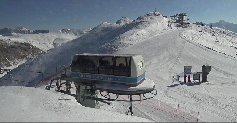Webcam Pozza di Fassa-Aloch-Buffaure - Pala del Geiger, sullo sfondo il Pordoi