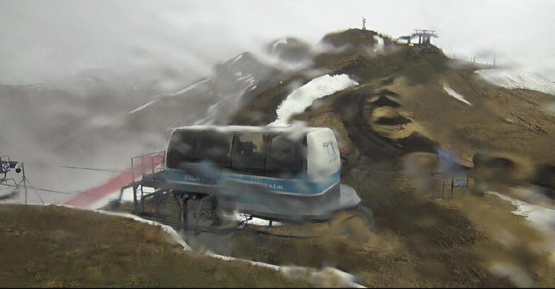 Webcam Pozza di Fassa-Aloch-Buffaure  - Pala del Geiger, sullo sfondo il Pordoi