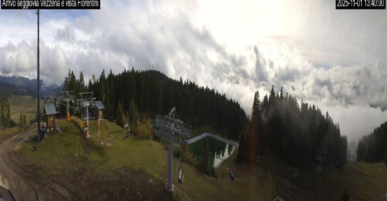 Webcam Ski area Lavarone - Arrivo seggiovia Laghetto