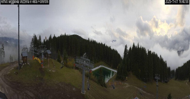 Webcam Ski area Lavarone - Arrivo seggiovia Laghetto