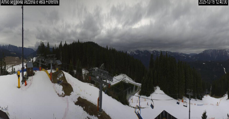 Webcam Lavarone Skigegiet - Laghetto Sessellift 