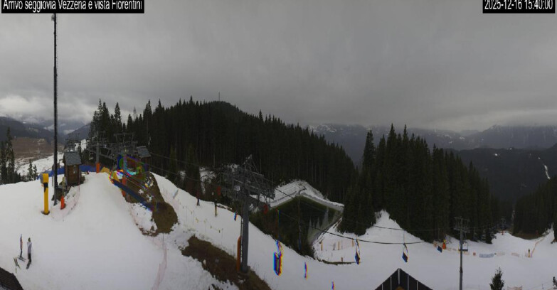 Webcam Lavarone Skigegiet - Laghetto Sessellift 