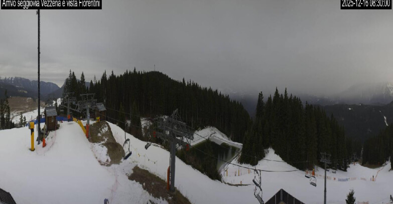 Webcam Lavarone Skigegiet - Laghetto Sessellift 