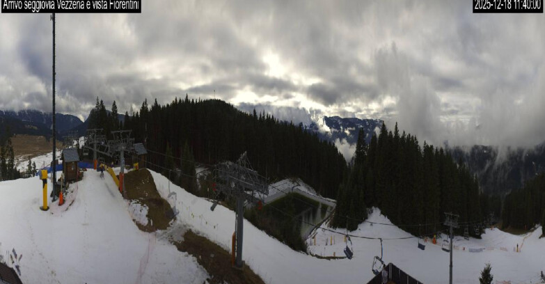 Webcam Lavarone - Chair lift Laghetto 