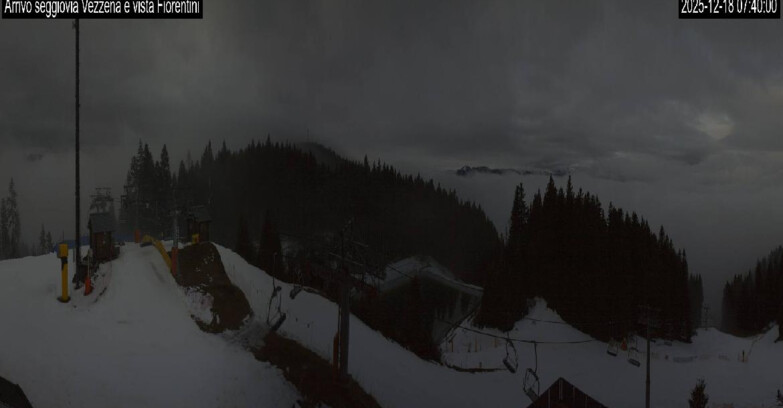 Webcam Lavarone - Chair lift Laghetto 