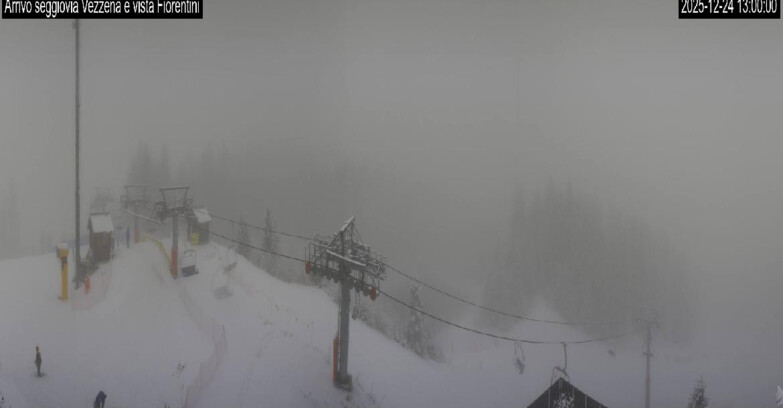 Webcam Ski area Lavarone - Arrivo seggiovia Laghetto