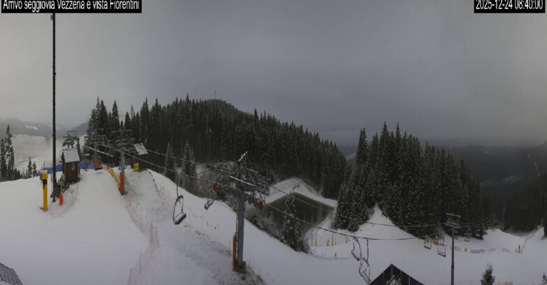 Webcam Ski area Lavarone - Arrivo seggiovia Laghetto