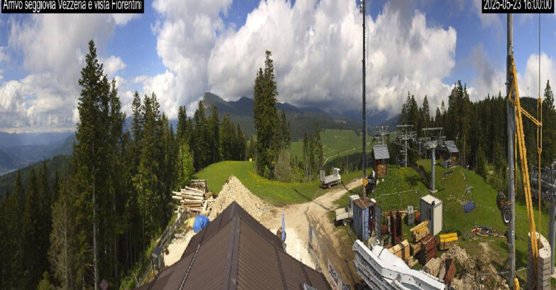 Webcam Ski Area Lavarone  - Chair lift Laghetto 