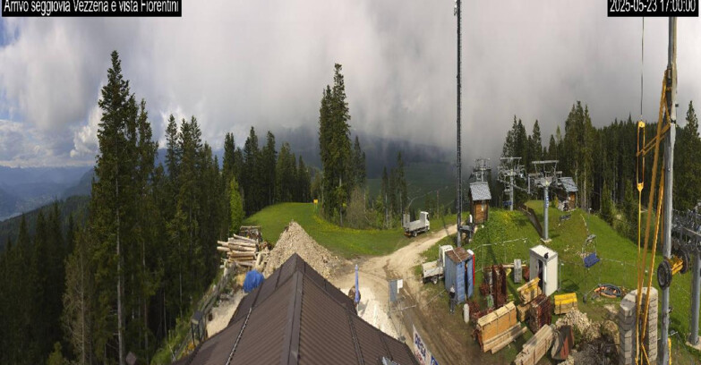 Webcam Ski Area Lavarone  - Chair lift Laghetto 