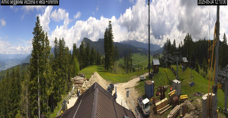 Webcam Lavarone - Chair lift Laghetto 