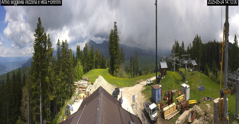 Webcam Lavarone - Chair lift Laghetto 