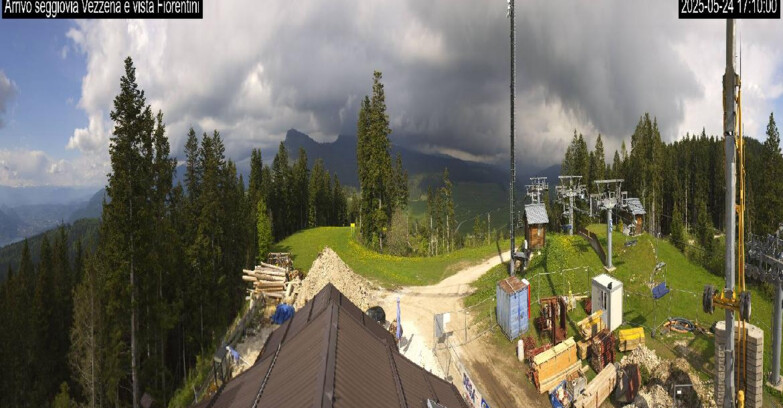Webcam Лавароне  - Chair lift Laghetto 