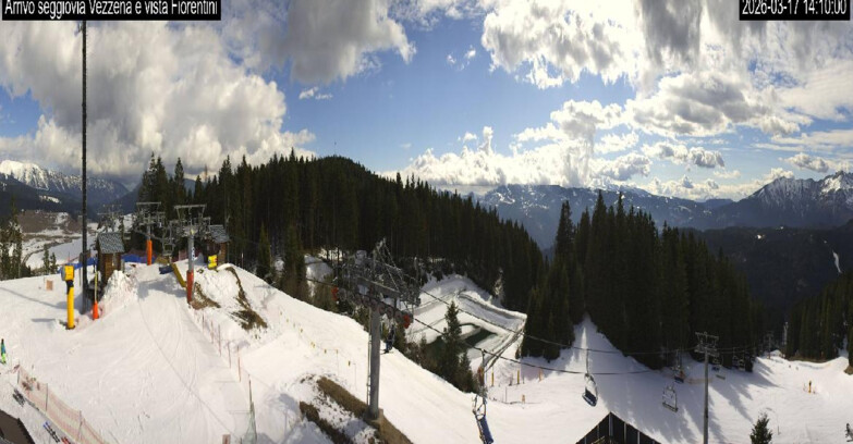 Webcam Ski Area Lavarone  - Chair lift Laghetto 