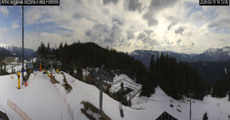 Webcam Лавароне  - Chair lift Laghetto 