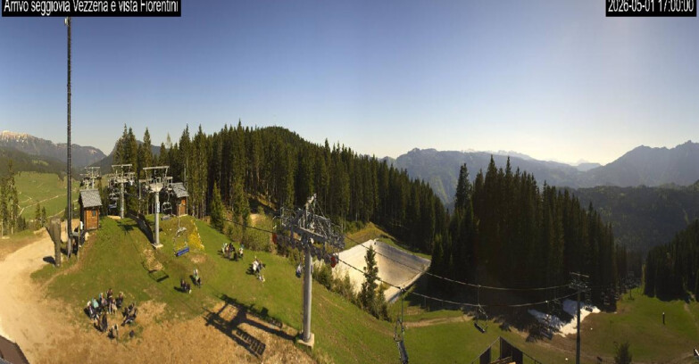 Webcam Lavarone - Chair lift Laghetto 