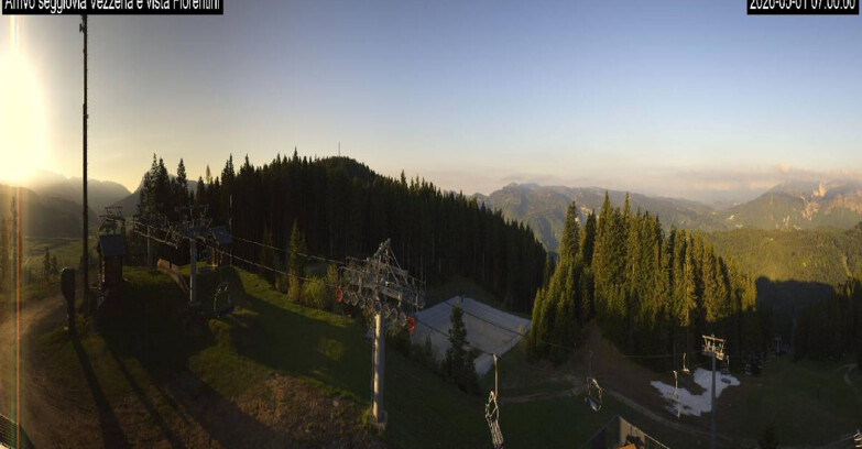 Webcam Lavarone - Chair lift Laghetto 