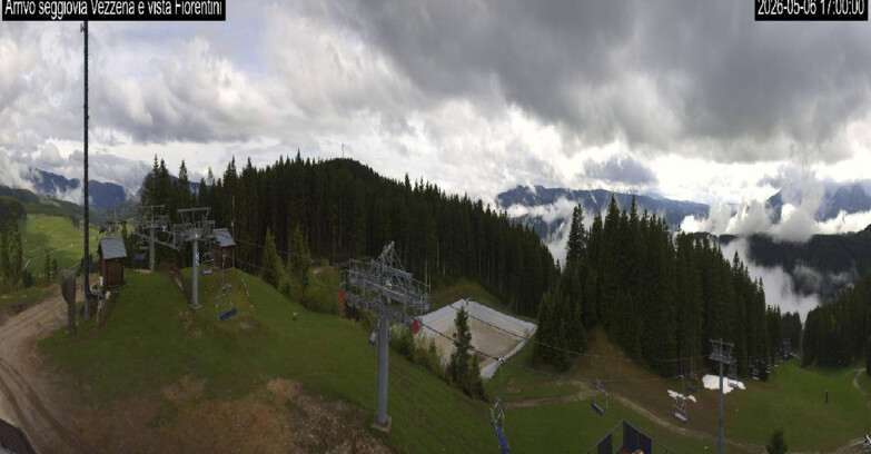 Webcam Ski Area Lavarone  - Chair lift Laghetto 
