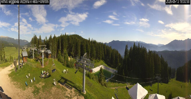 Webcam Ski area Lavarone - Arrivo seggiovia Laghetto