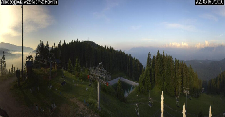 Webcam Lavarone - Chair lift Laghetto 