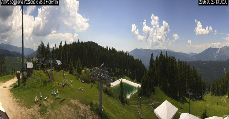 Webcam Ski area Lavarone - Arrivo seggiovia Laghetto