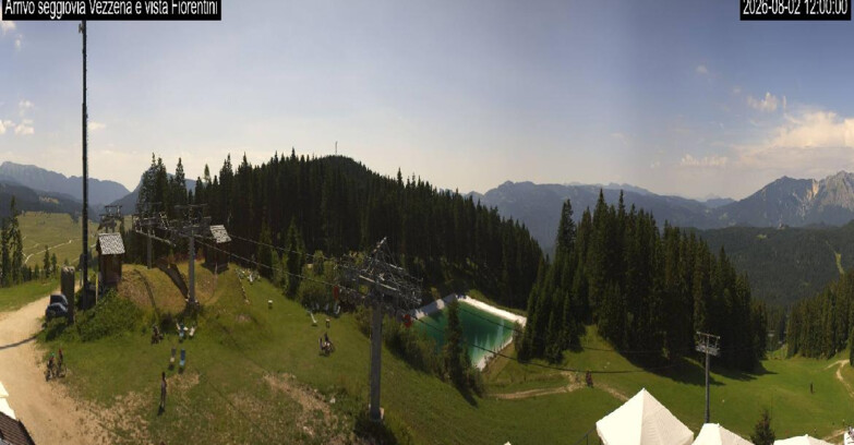 Webcam Ski area Lavarone - Arrivo seggiovia Laghetto