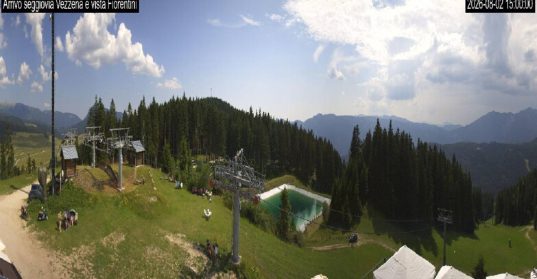 Webcam Ski area Lavarone - Arrivo seggiovia Laghetto