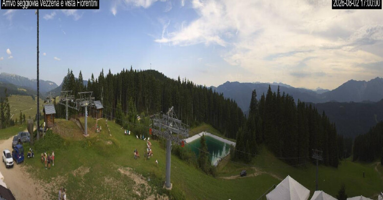 Webcam Ski area Lavarone - Arrivo seggiovia Laghetto
