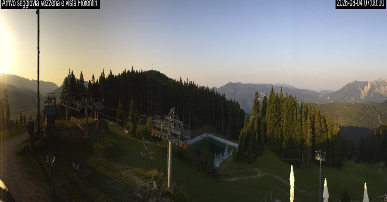 Webcam Ski Area Lavarone  - Chair lift Laghetto 