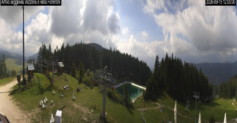 Webcam Lavarone - Chair lift Laghetto 
