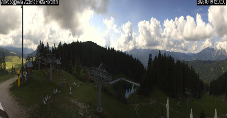 Webcam Ski Area Lavarone  - Chair lift Laghetto 