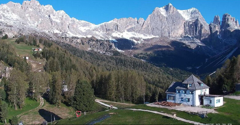 Webcam Vigo di Fassa-Pera-Ciampedìe - Vigo - Roda de Vael