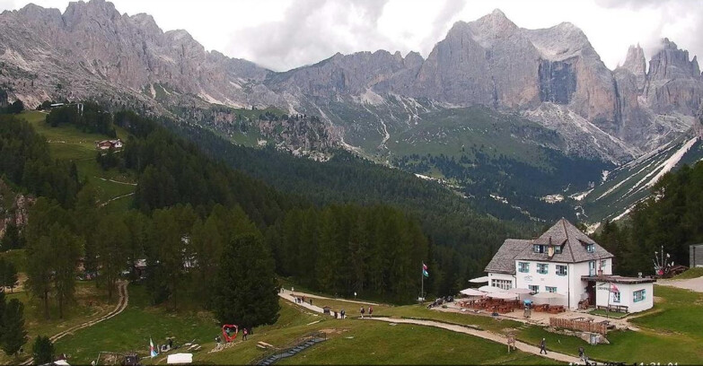 Webcam Vigo di Fassa-Pera-Ciampedìe - Vigo - Roda de Vael