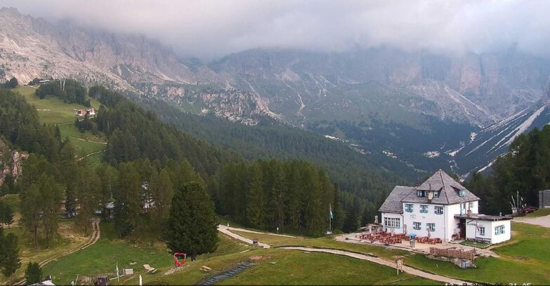 Webcam Vigo di Fassa-Pera-Ciampedìe - Vigo - Roda de Vael