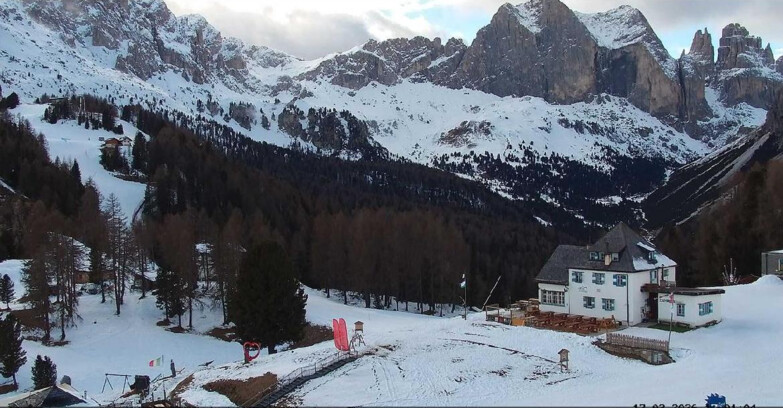 Webcam Vigo di Fassa-Pera-Ciampedie - Vigo - Roda de Vael