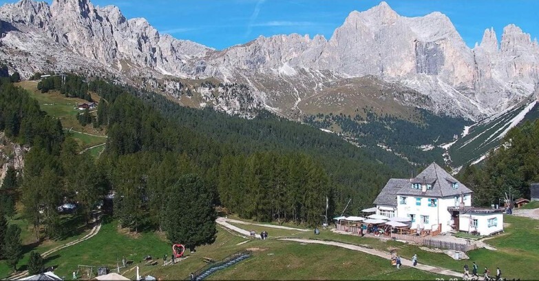 Webcam Vigo di Fassa-Pera-Ciampedìe - Vigo - Roda de Vael -Dolomiti di Fassa