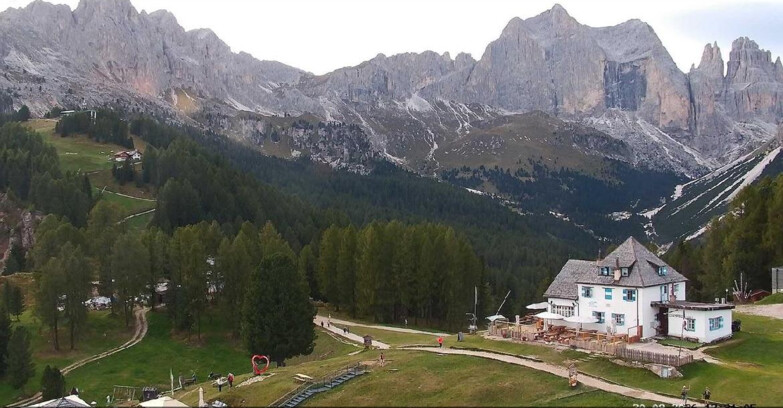 Webcam Vigo di Fassa-Pera-Ciampedìe - Vigo - Roda de Vael -Dolomiti di Fassa