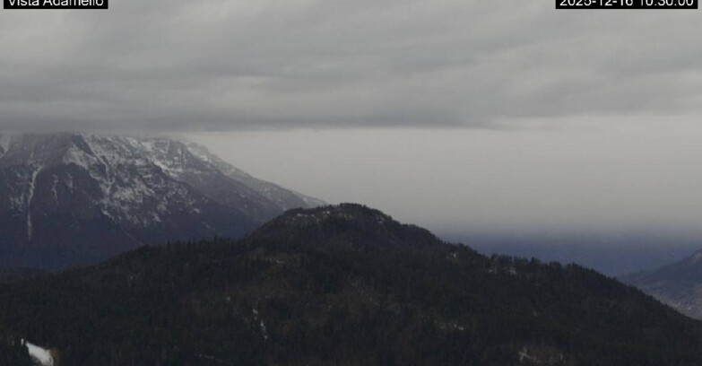 Webcam Lavarone Skigegiet - View on Ghiacciaio Adamello