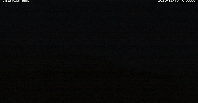 Webcam Ski Area Lavarone  - View on Ghiacciaio Adamello 