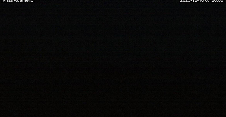 Webcam Lavarone Skigegiet - View on Ghiacciaio Adamello