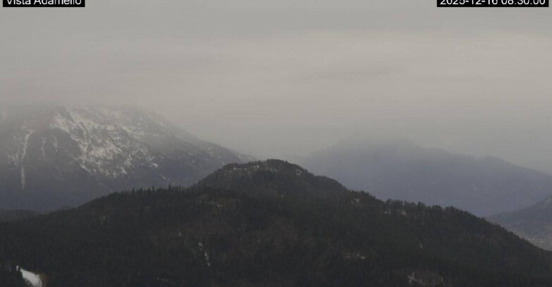 Webcam Lavarone Skigegiet - View on Ghiacciaio Adamello