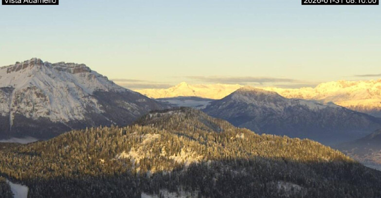 Webcam Лавароне  - View on Ghiacciaio Adamello