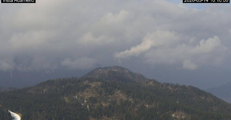 Webcam Lavarone - View on Ghiacciaio Adamello