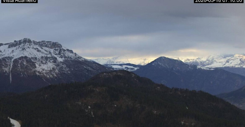 Webcam Lavarone - View on Ghiacciaio Adamello