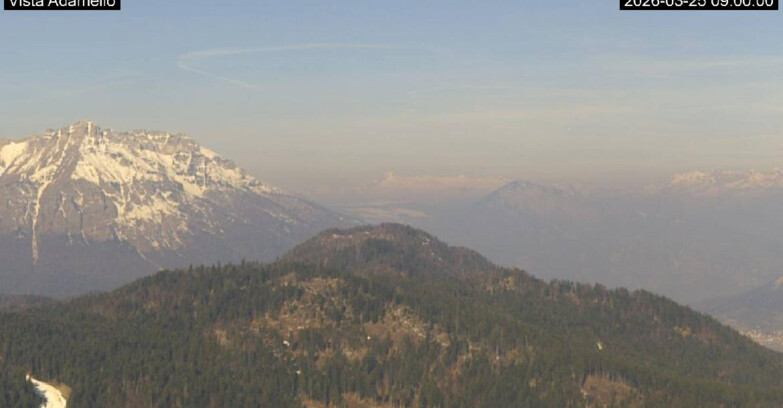 Webcam Ski area Lavarone - Vista su ghiacciaio Adamello