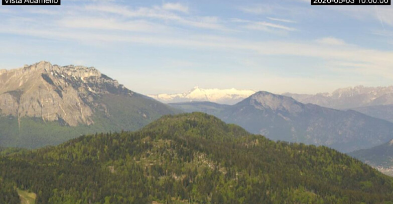 Webcam Lavarone Skigegiet - View on Ghiacciaio Adamello